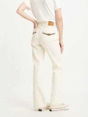 NWOT LEVI'S Movin' on 70s Flare Sunny Cream Jeans with Contrast Stitching 25